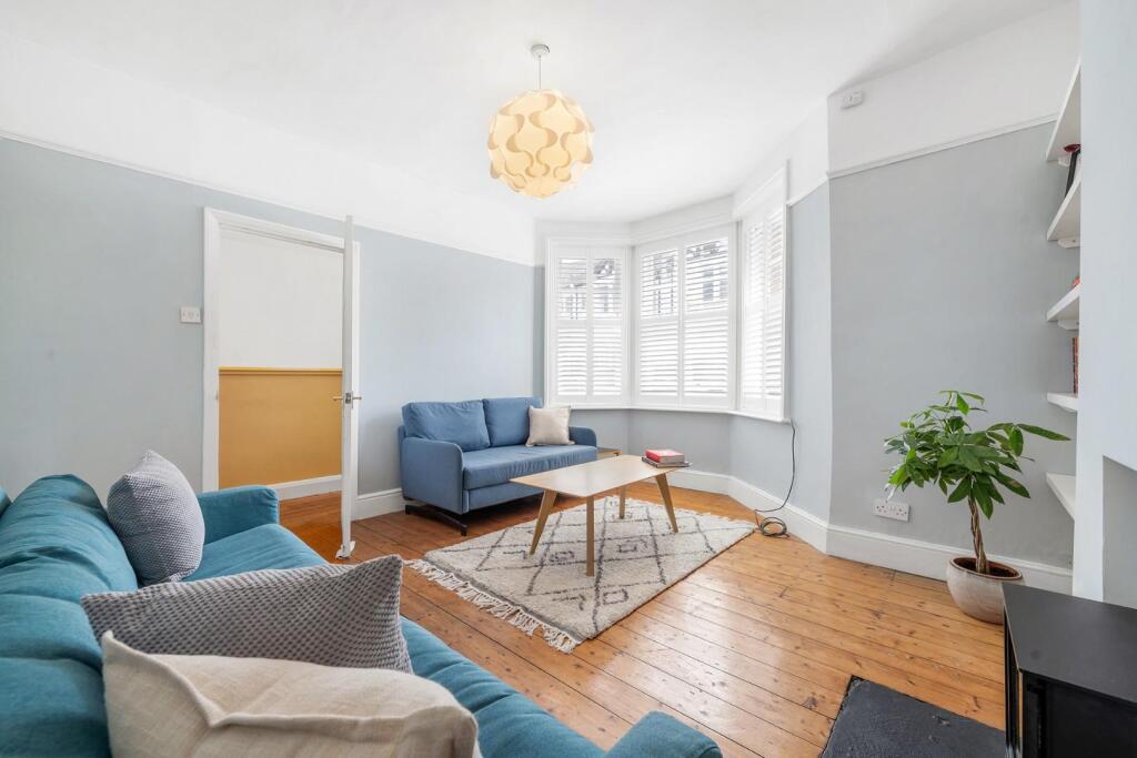 Apartment in London - More