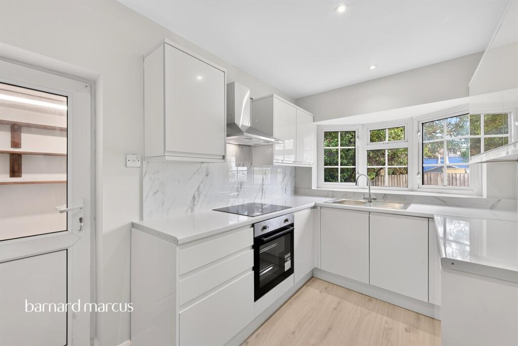 House in London - View 3