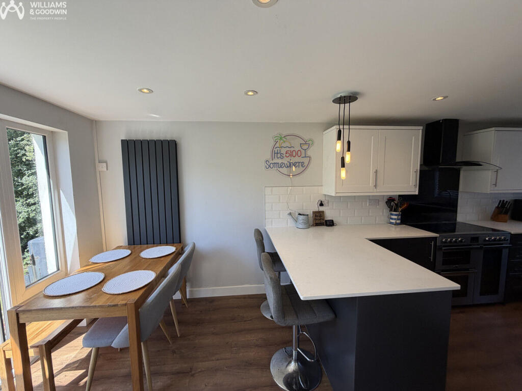 Gors Las, Menai Bridge, Anglesey, LL59 photo 3