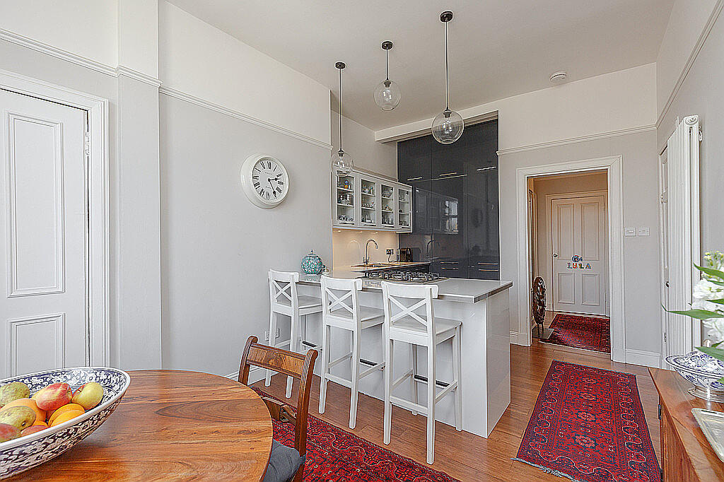 Apartment in Edinburgh, Greenhill, Bruntsfield - View 3