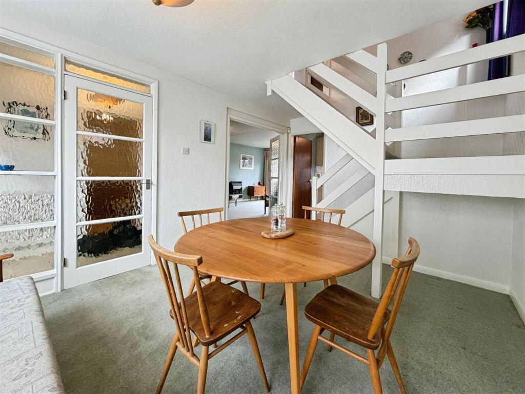 House in Warwick, Lillington, Royal Leamington Spa - View 4