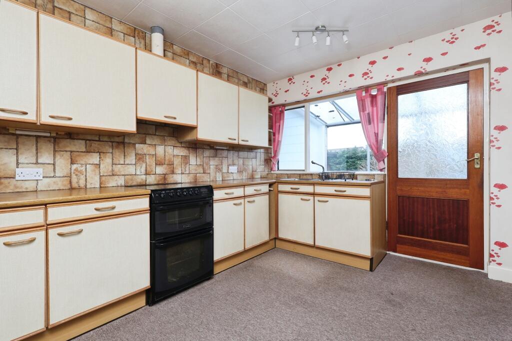 Additional image 6 of Ogden Crescent, Bradford, BD13