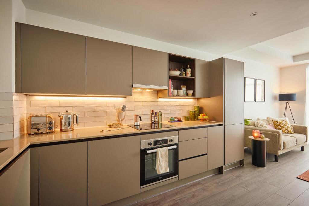 Apartment in Reading - View 3