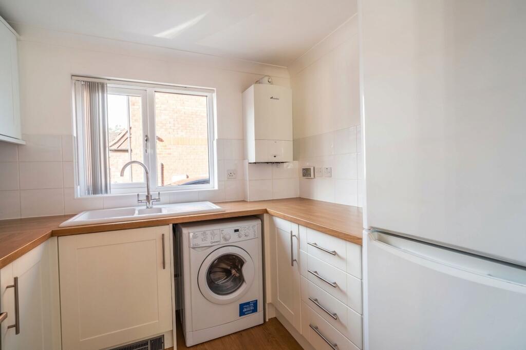 Apartment in Hull - View 5
