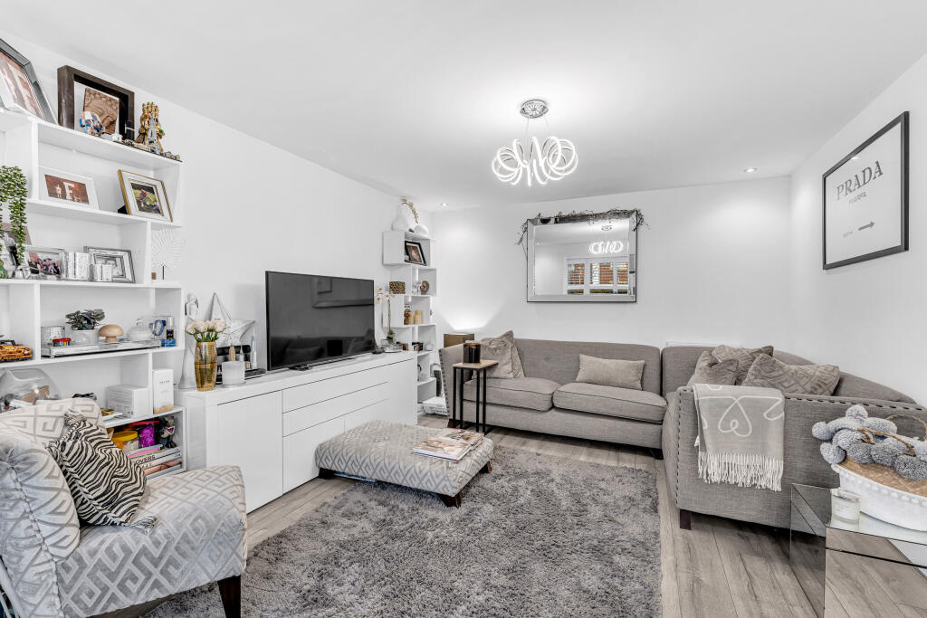 House in Bolton - View 5