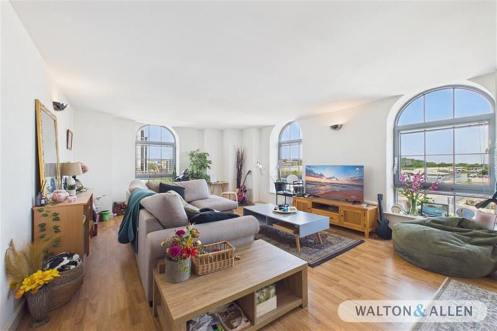 Main image of property: The Hicking Building, Queens Road, NG2