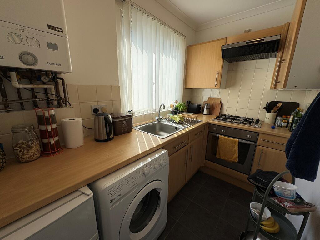 Apartment in Cardiff, Canton - View 5