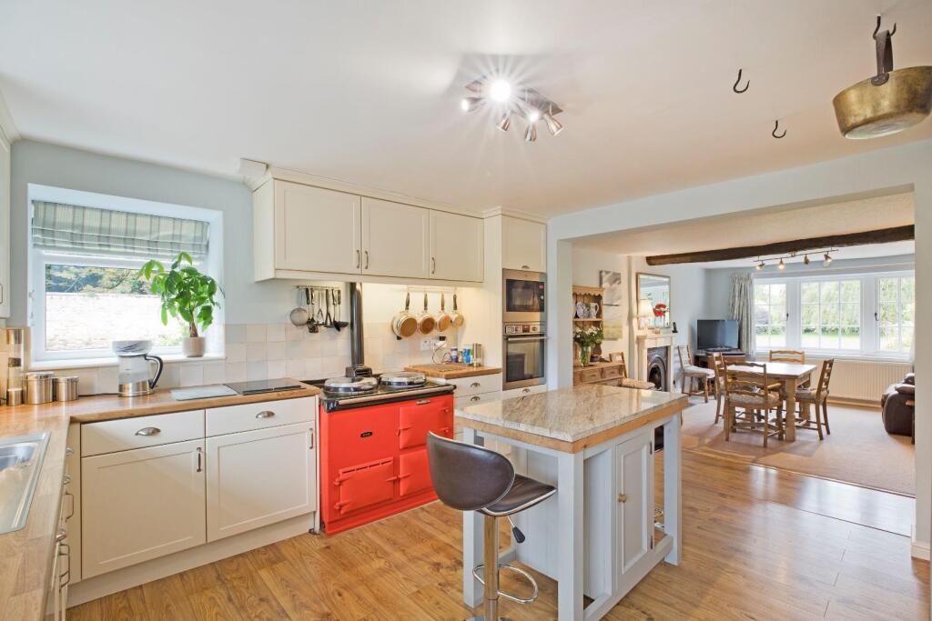 The Green, North Deighton, Wetherby photo 4