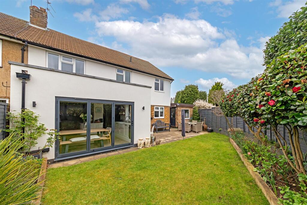 Additional image 19 of Penn Road, Park Street, St. Albans