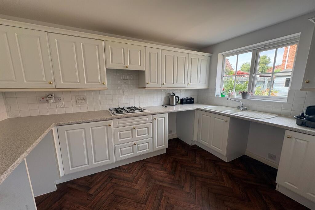 House in Verwood, Ebblake - More