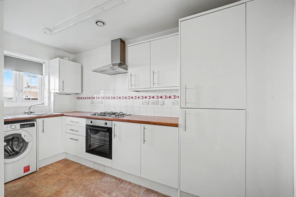 House in Swale, Grove Park, Chalkwell - View 4