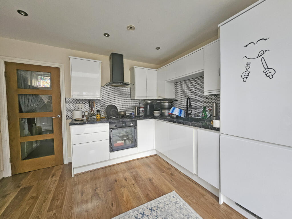 Chester Road,  London, E16 photo 5