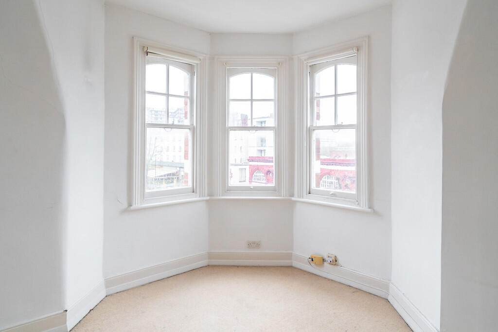 Haverstock Hill, Belsize Park NW3 photo 4