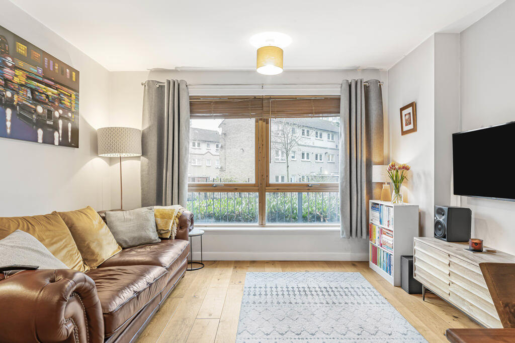 Main image of property: Cam Road, London, E15