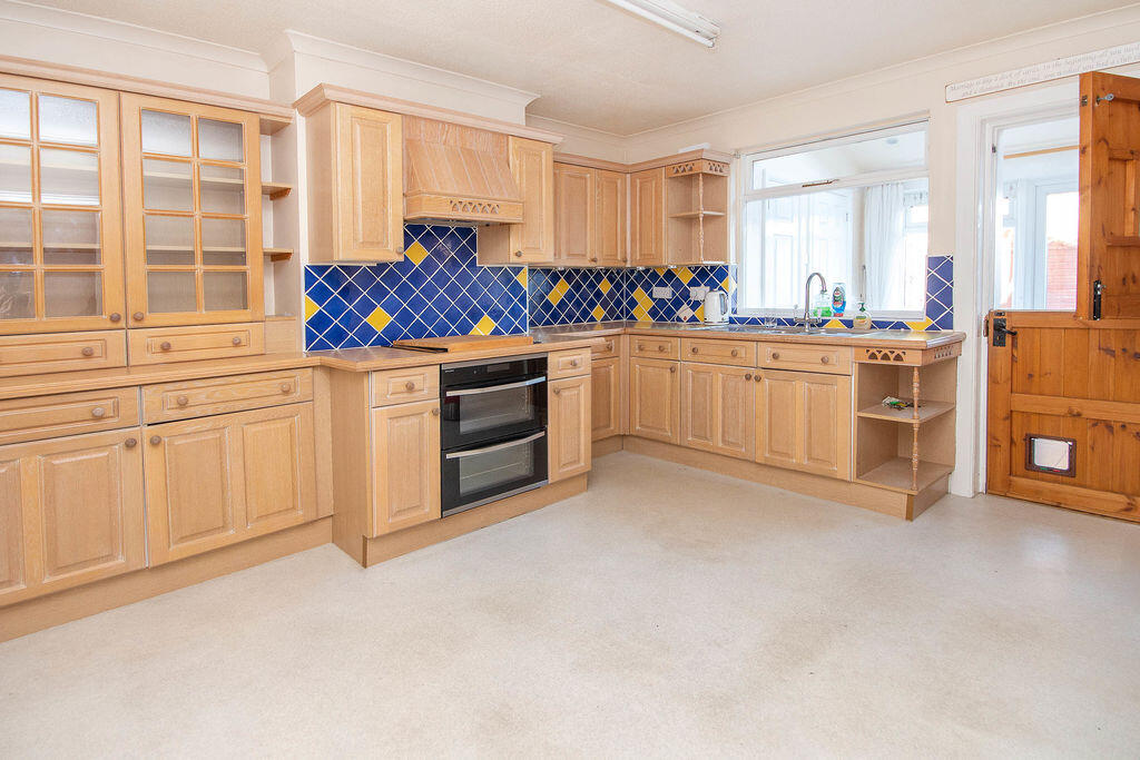 Downs Park Avenue, Eling photo 3