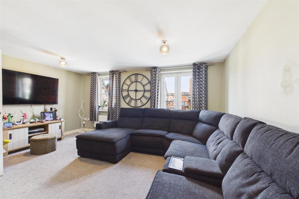 House in Newark, Fernwood - View 5