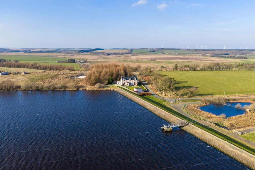 Main image of property: Harthill, Shotts, ML7