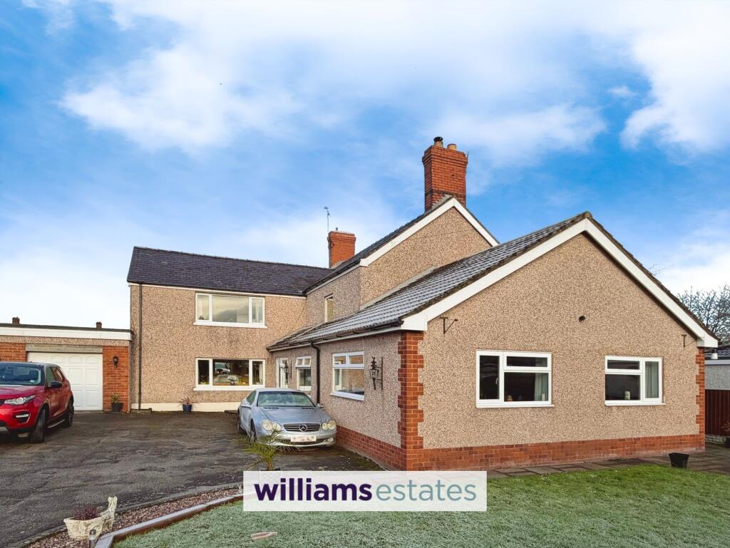 Main image of property: Ruthin, LL15
