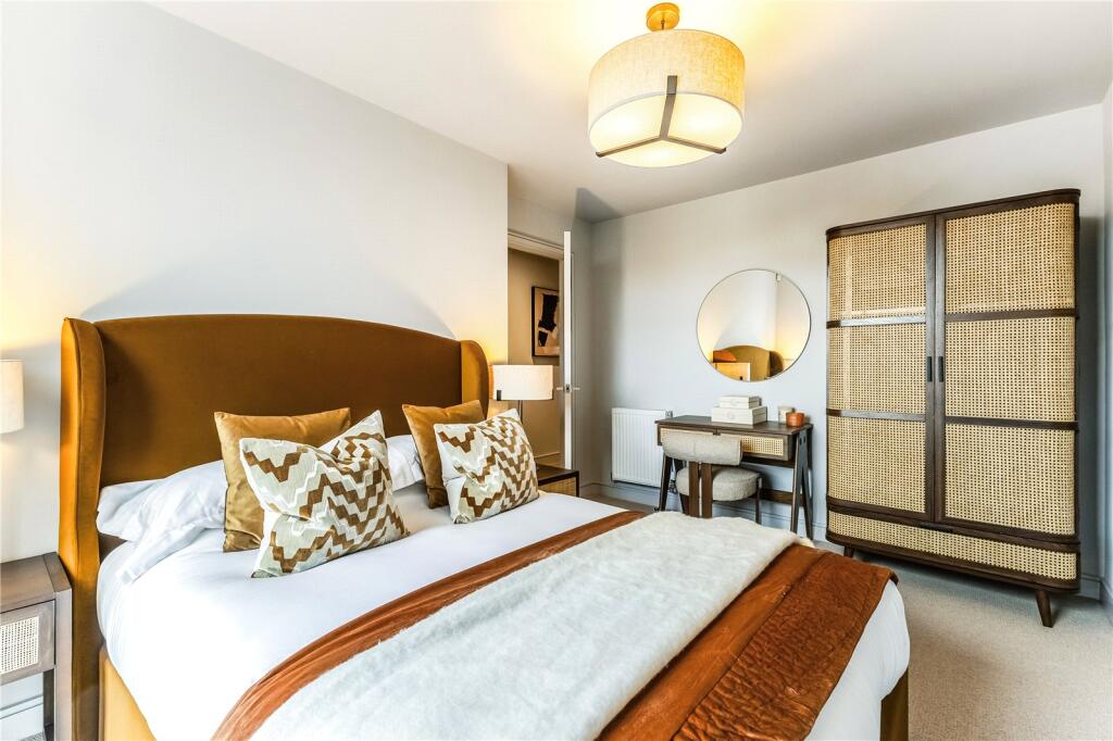 O202 The Finishers Apartments, Bath Press, Lower Bristol Road, Bath, BA2 - More