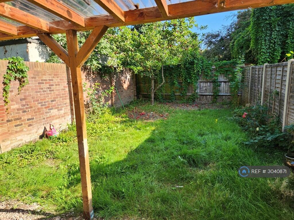 House in Southall - View 4