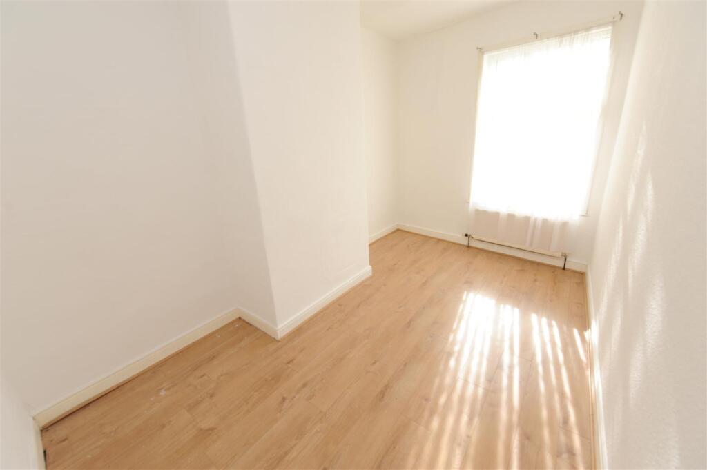 Additional image 7 of Eldon Place, Cutler Heights, Bradford