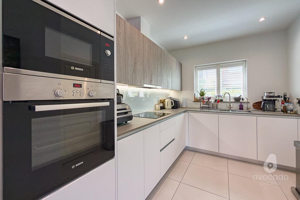 House in Reading, Warfield - View 3
