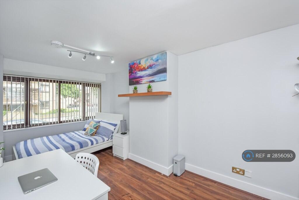 6 bedroom terraced house for rent