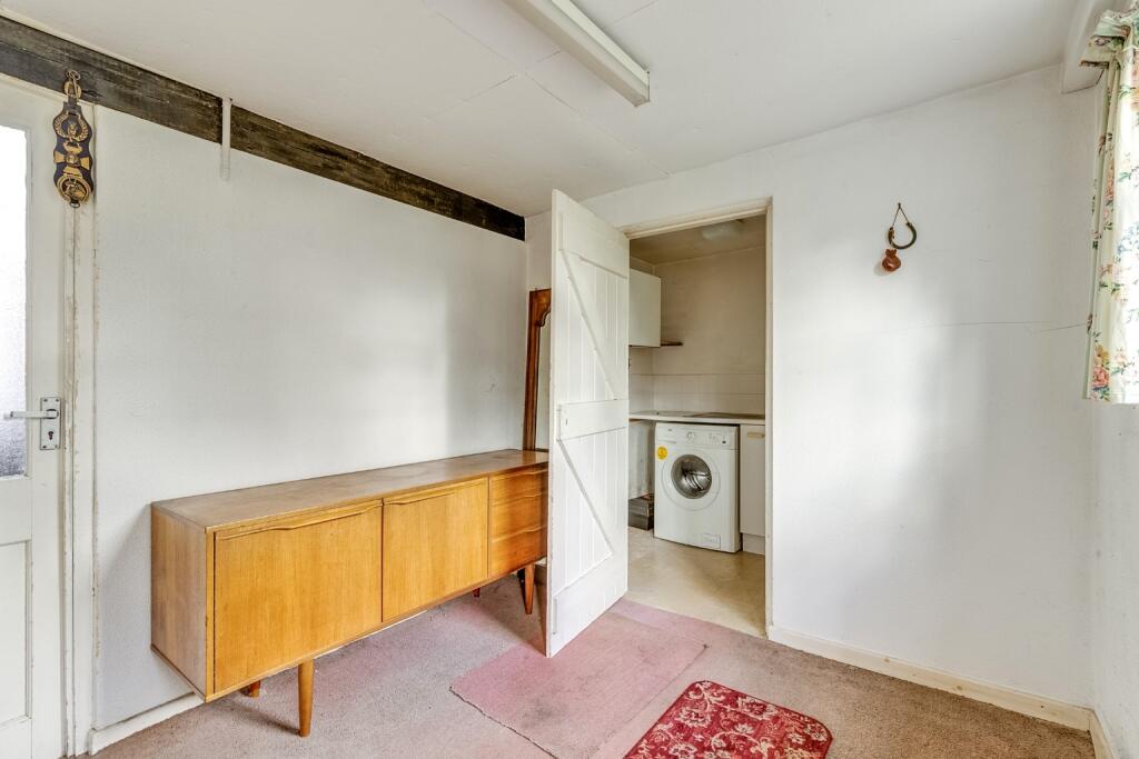 Barleycroft Road, Welwyn Garden City, Hertfordshire, AL8 6JX - More