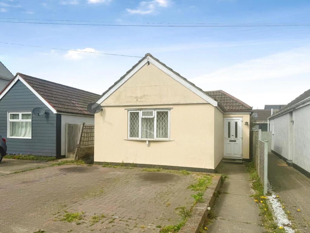 Main image of property: Frinton Road, Kirby Cross, Frinton-on-Sea, Essex, CO13