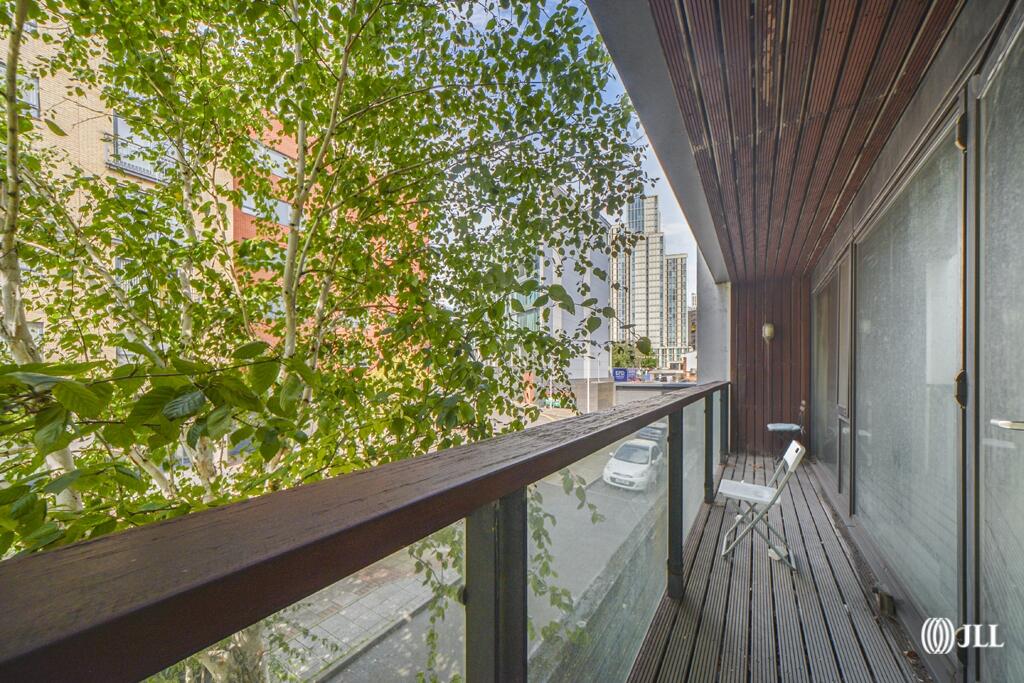 Apartment in London - View 4
