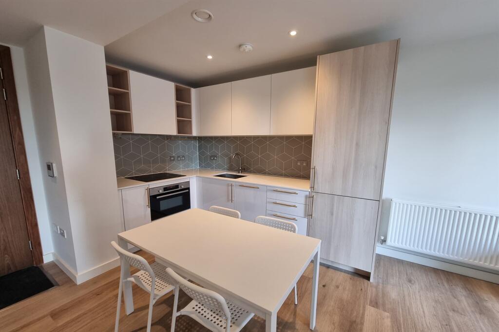 Apartment in London - View 4