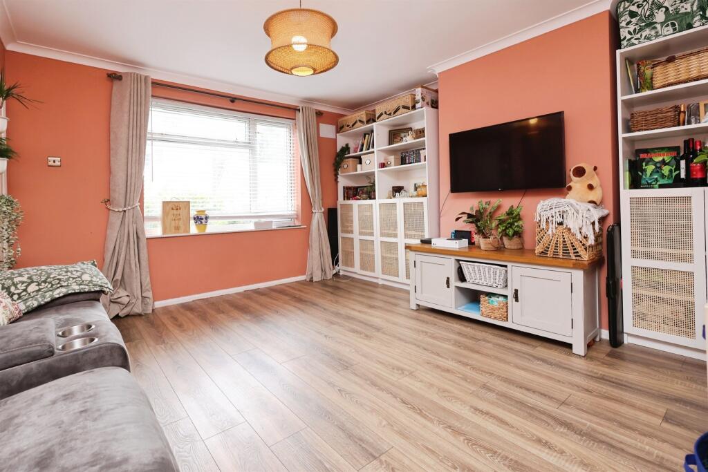 House in Sandwell, West Midlands - View 2