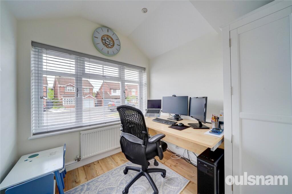 House in Bromsgrove, Lickey and Blackwell CP - More