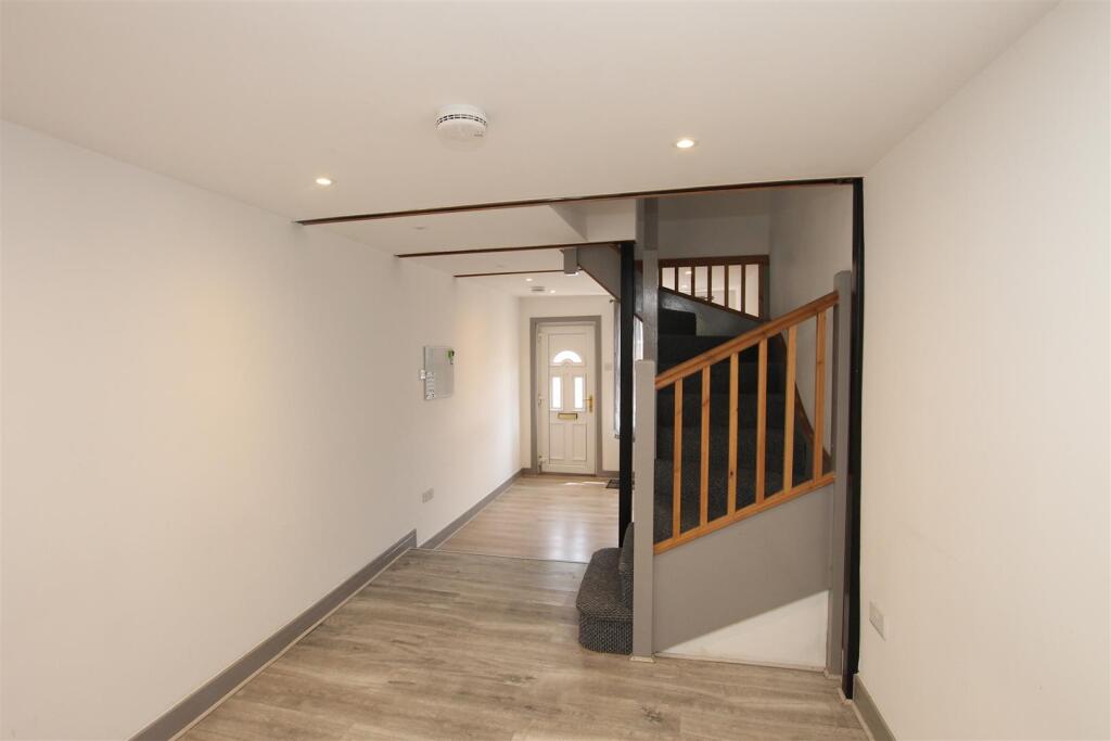 Albert Street, Cowes - View 4