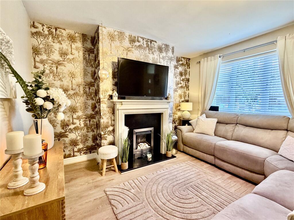 House in Oldham - View 2