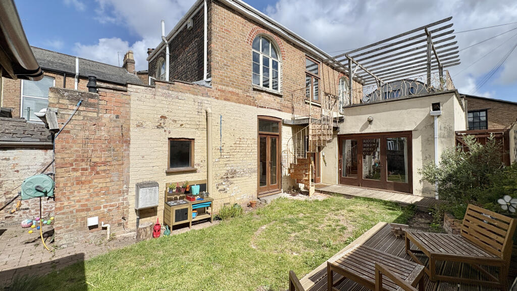 3-bed terraced on Portland Street, Taunton, Somerset, TA1, £350,000