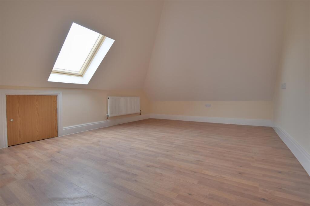 Apartment in Watford - View 2