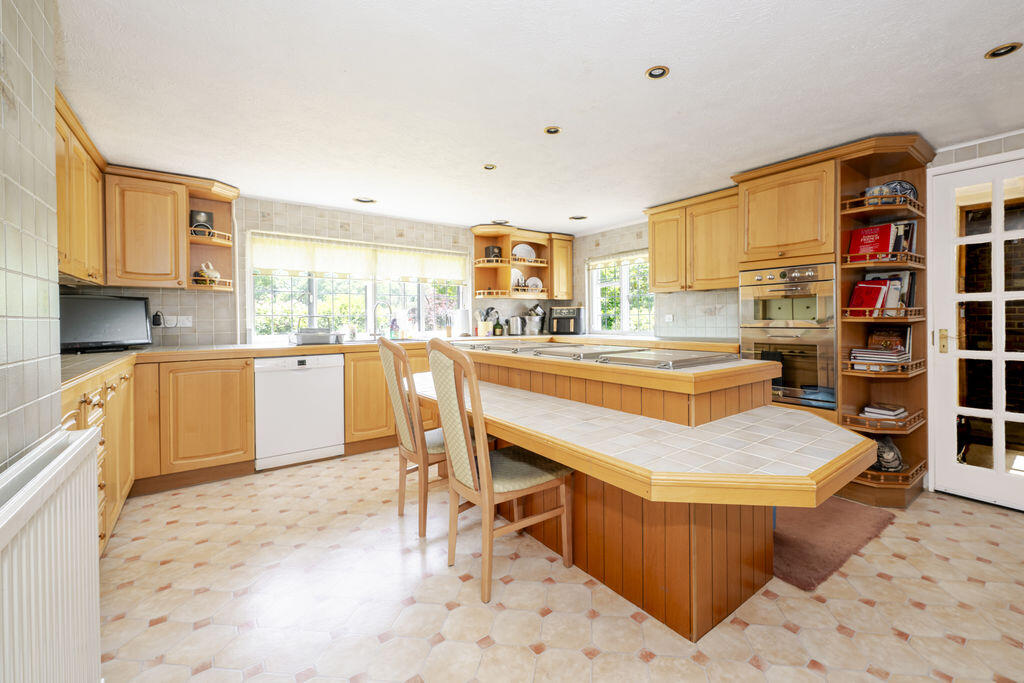 Knowle Lane, Halland photo 4