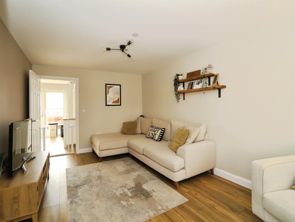 House in Caerphilly, Hendredenny, Penyrheol Trecenydd & Energlyn - View 5