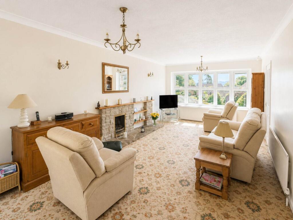 House in Weston-super-Mare, Worlebury - More