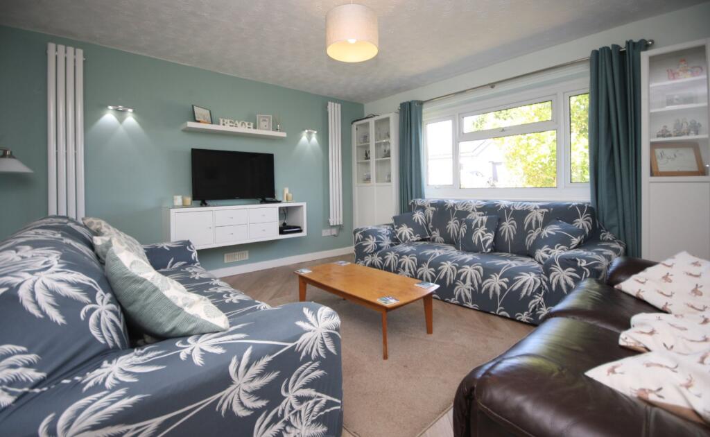 Y Fron Estate, Cemaes Bay, Isle of Anglesey, LL67 photo 2