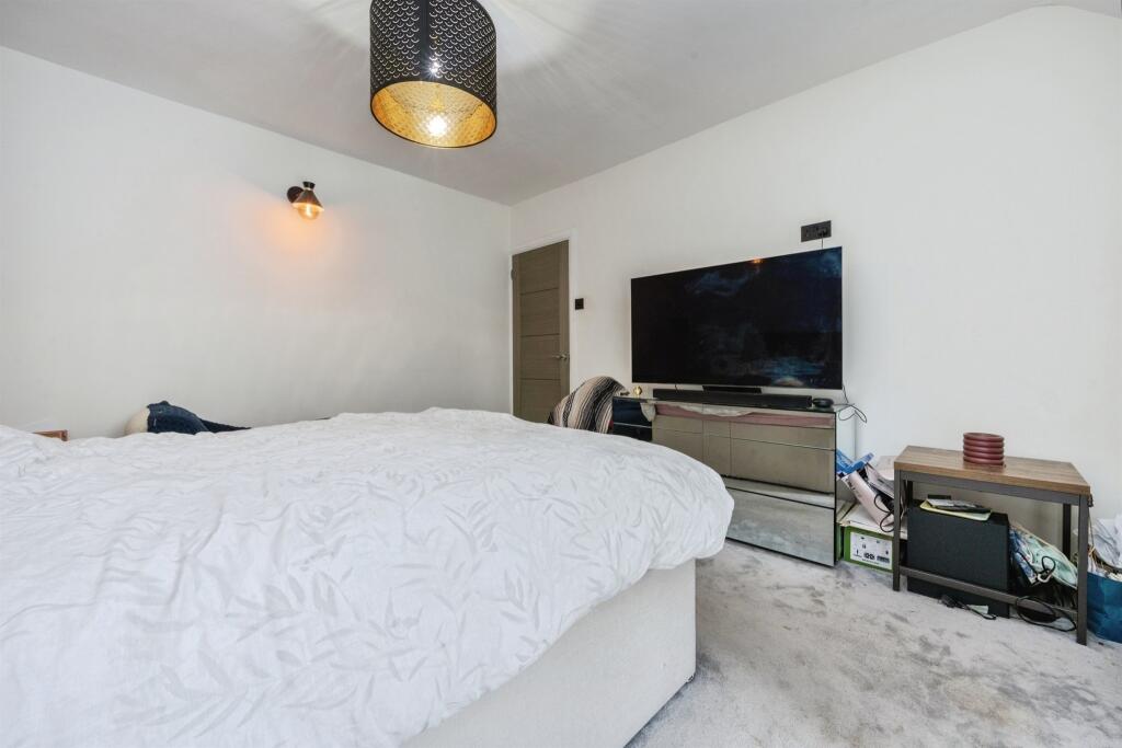 Additional image 46 of Radlett Road, Frogmore, St. Albans