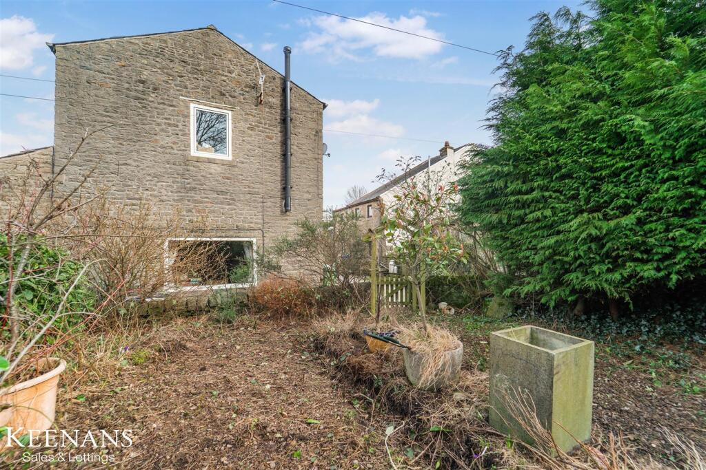 Additional image 39 of New Row, Winewall, Colne