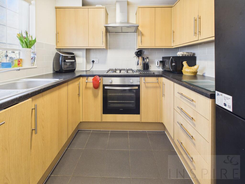 House in Crawley, Broadfield - View 4