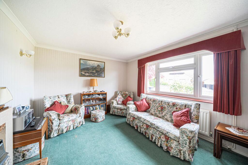 Hedge End Road, Andover, SP10 photo 4