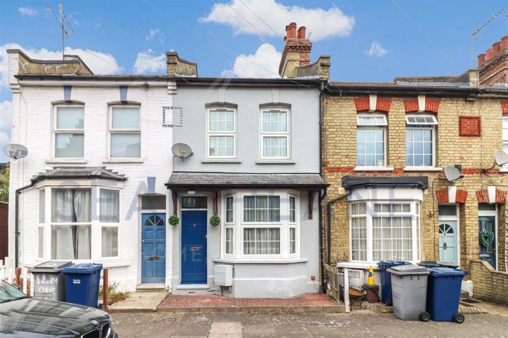 Main image of property: Edward Grove, New Barnet