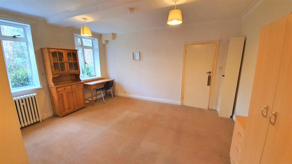 Main image of property: Flat , Appleby Lodge, Wilmslow Road, Manchester