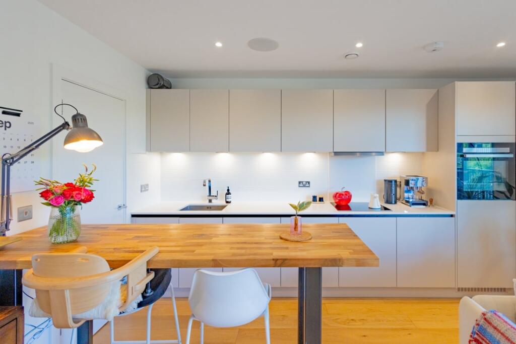 Bannister House, Skippers Yard, London, E3 - View 4