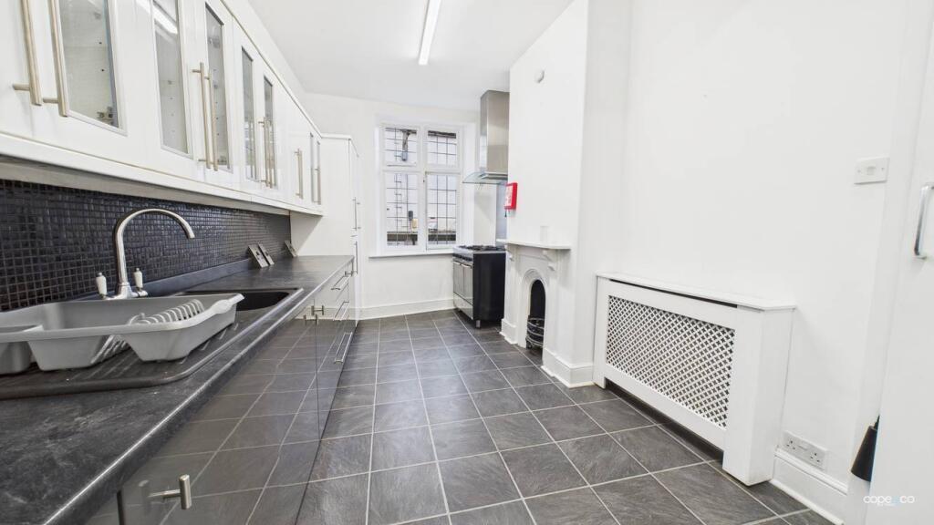 Apartment in Derby - View 5