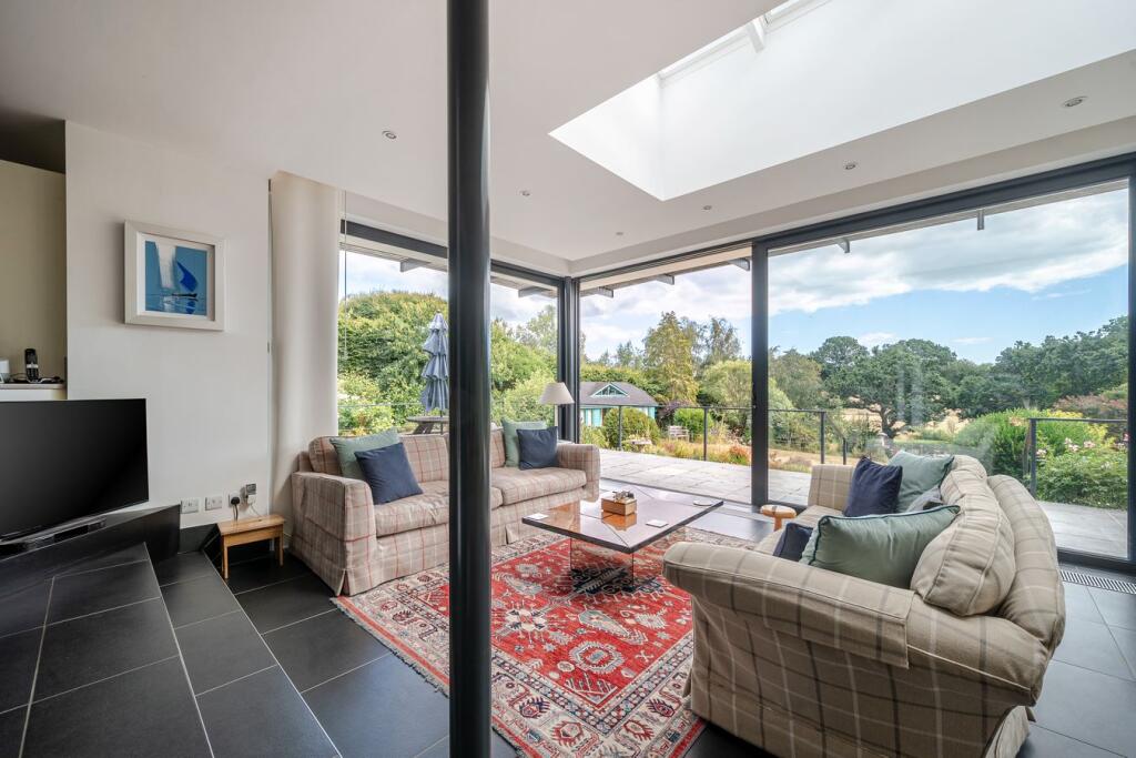 House in Southampton - View 5
